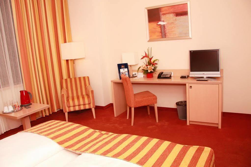 Hotel Rogge Resita Exterior foto
